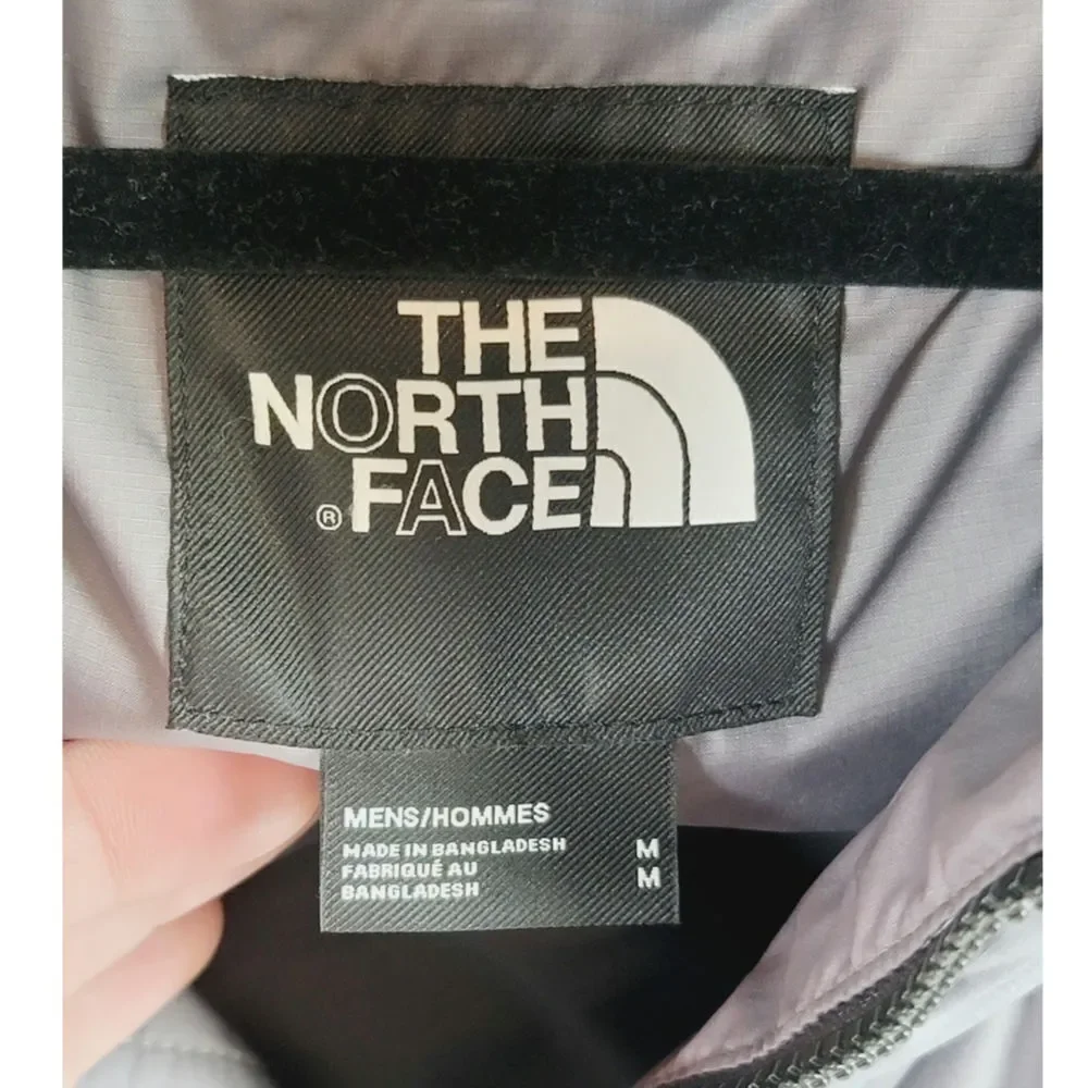 The North Face Lhotse Down Puffer Jacket in Smoked Pearl, sz Medium